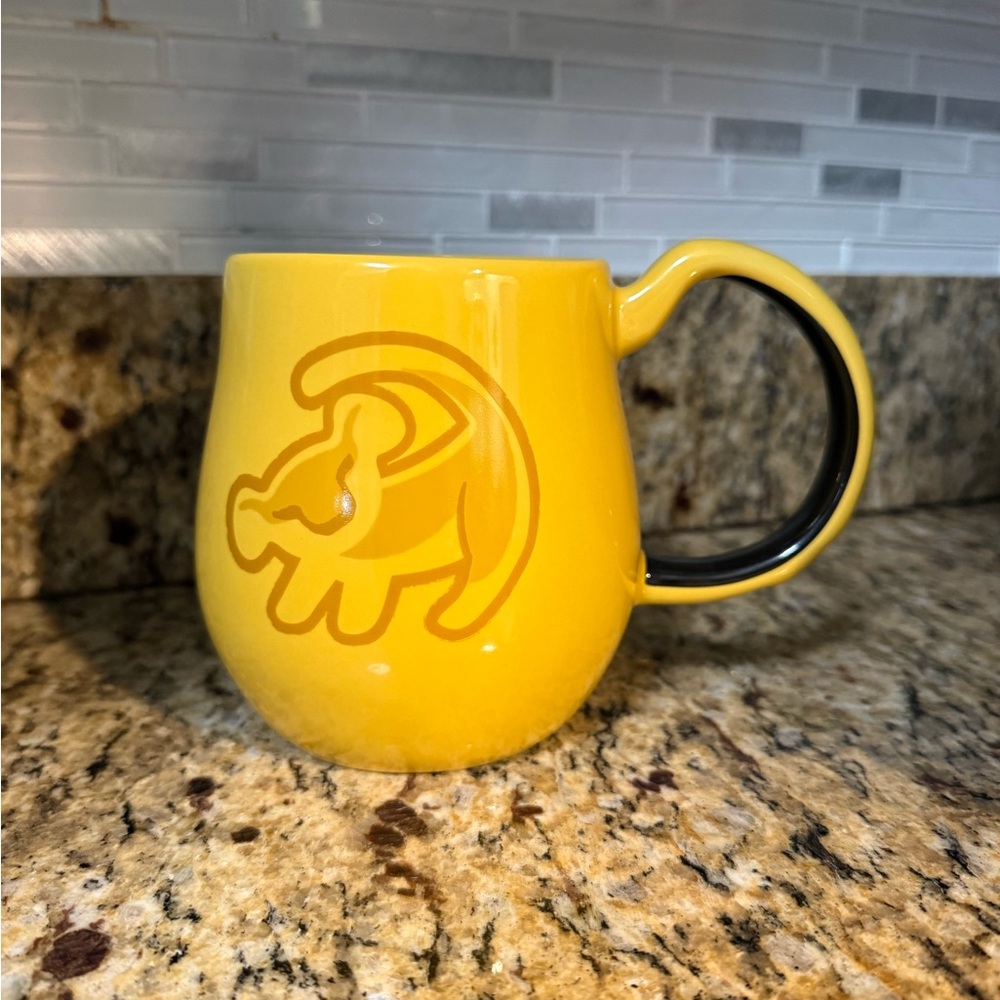 Yellow Cartoon Lion Face Ceramic Mug - Picture 2 of 3